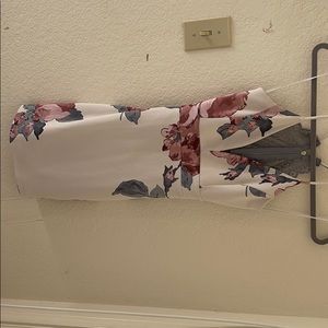White floral dress zip up from back in size small